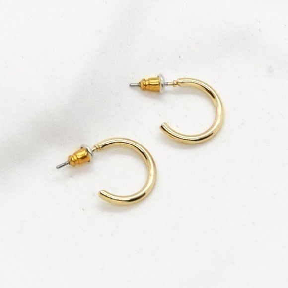 Caitlyn Gold Hoop Earrings